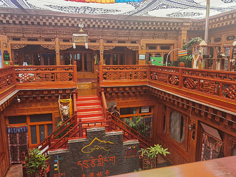 乌泽林卡藏餐府(乌泽林卡)旅游景点攻略图