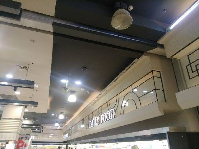 麦釠乐商场(麦凯乐店)
