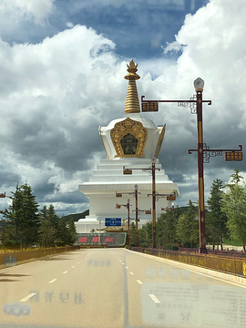迪庆藏族自治州文化馆(池慈卡街)旅游景点攻略图