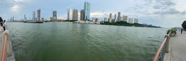 毛泽东青年艺术雕塑