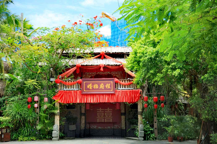 交通指南:三亚千古情景区离市中心不远,可以选择乘车前往