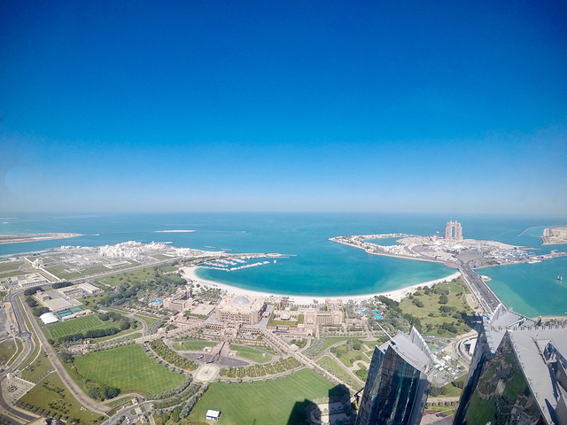 "300m观景台是阿布扎比最高的观景点，位于阿布扎比Etihad Towers 2的74层，在这..._300米观景台"的评论图片