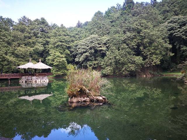 姐妹潭