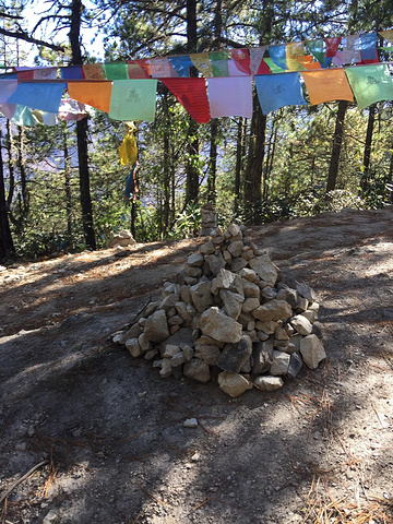 "...藏民朝觐转山走出来的，所以路况不是很好，道路也就一米左右（几天后的行程证明，这里的路是最好走的_西当村"的评论图片