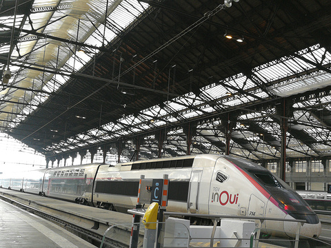 巴黎里昂火车站旅游景点图片