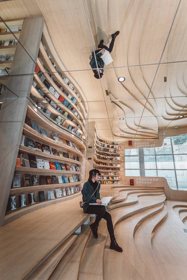 钟书阁(成都银泰中心in99店)