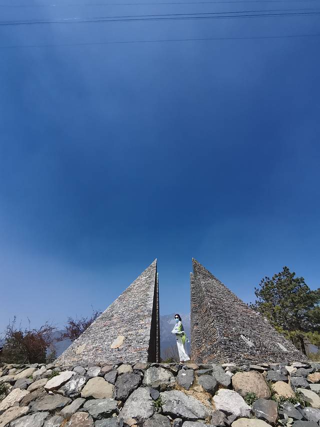 雪山峡谷演艺公园