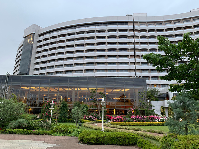"而且在东京的感觉，就是她们不太友好，我这次订酒店是每个晚上独立订的，因为当时还不太确定会不会修改行程_东京湾喜来登大酒店(Sheraton Grande Tokyo Bay Hotel)"的评论图片