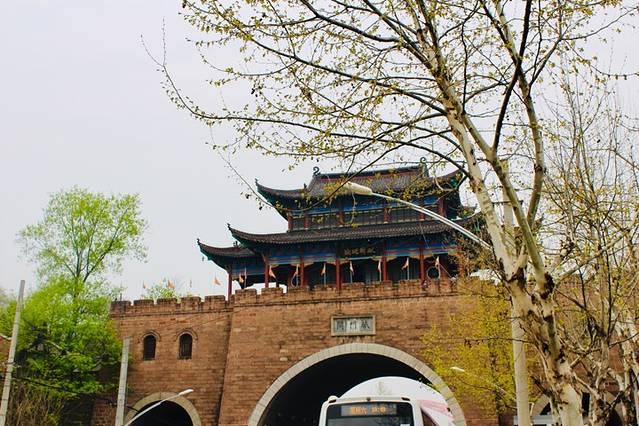 龟山公园-铁门关