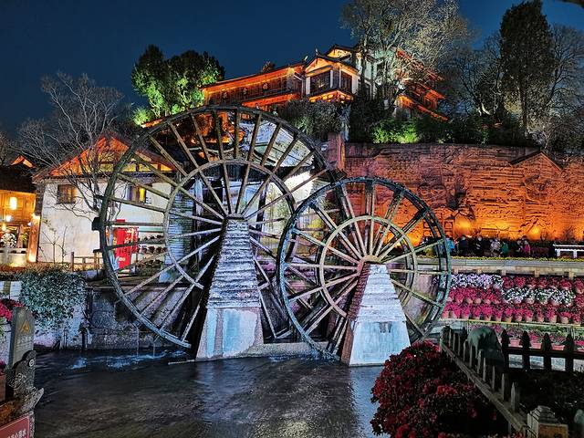 雪山峡谷演艺公园