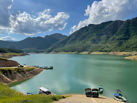 万泉湖旅游景点攻略图