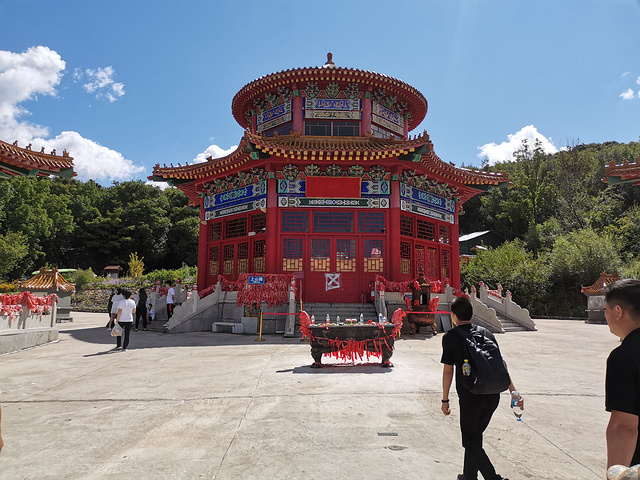 小桥水流潺潺溪边野花94沿溪流仙这是舍利塔,铜圆筒会转哦蟒仙洞