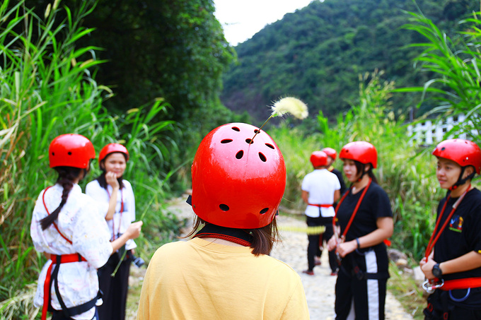 五指山大峡谷漂流图片