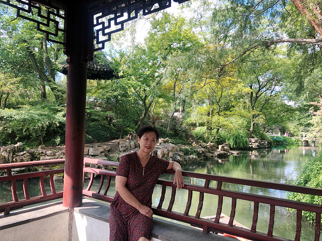 "拙政园与北京颐和园、承德避暑山庄、苏州留园一起被誉为中国四大名园。那首关于桥的情诗是怎么写的_拙政园"的评论图片