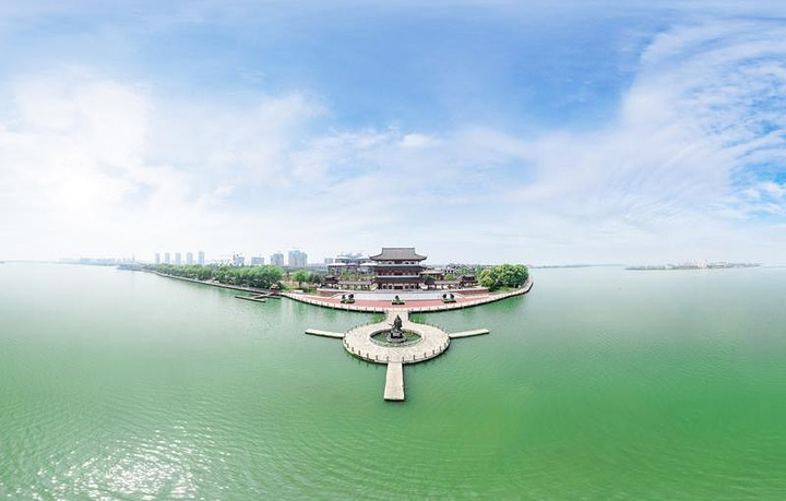 "是五万年前形成的一个天然湖泊，属于西洞庭湖的一部分，被誉为“中国城市第一湖”和“城市环抱的水上天堂”_柳叶湖旅游度假区"的评论图片