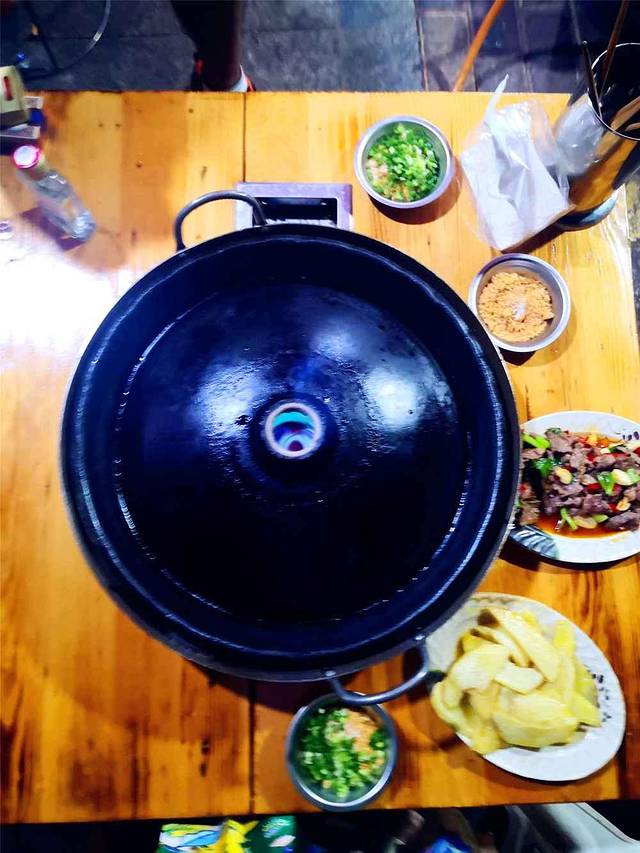 威信烙烤火锅(金泰国际店)