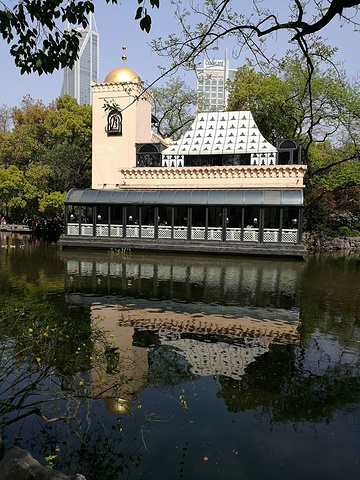 "异域风情的上海人民公园人工湖畔芭芭露莎餐厅_芭芭露莎"的评论图片