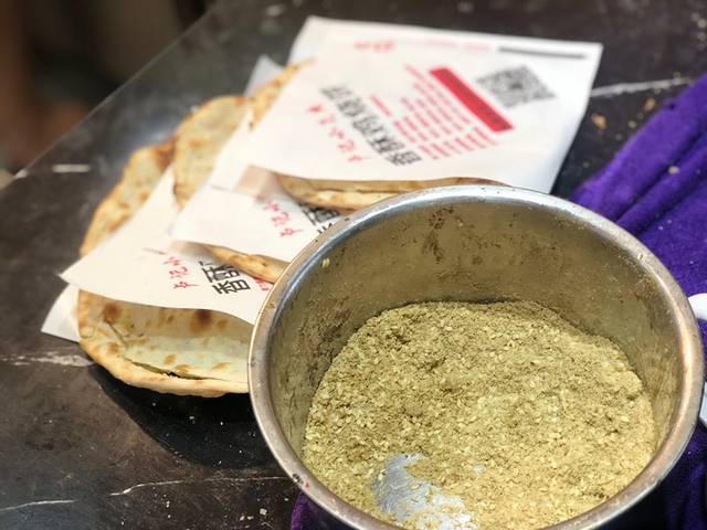 席记香酥鸡烧饼加盟