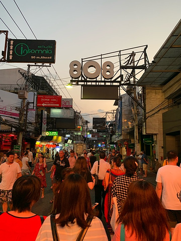 "初到曼谷30度的天气非常舒适，因为下午落地签人比较多所以大概要等1个半小时排队_芭堤雅"的评论图片