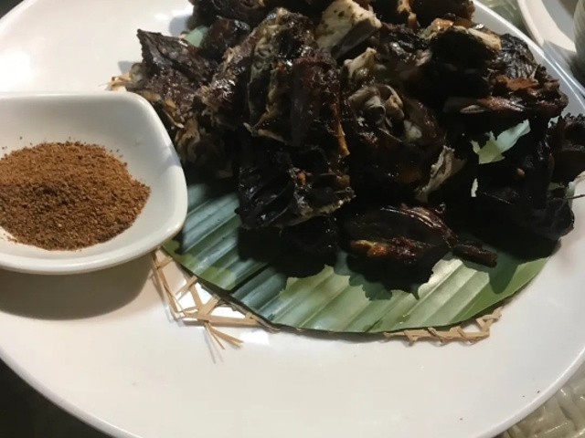 "这是第一次吃傣族菜，也不知道这家正宗不正宗，但我觉得很好吃，我心里哭的正宗_景洪港傣家美食园"的评论图片