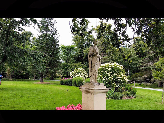 "哈利法克斯公共花园在1867正式开放，由于一系列才华横溢的校长，首席园艺师和园丁，他们保留了原..._哈利法克斯公共花园"的评论图片