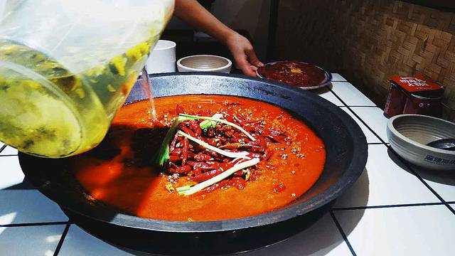 麻辣无情老火锅