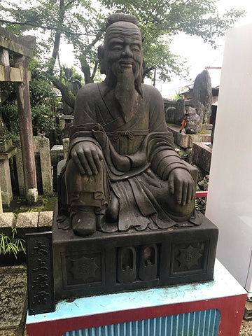 "热闹的不像神社的神社_伏见稻荷大社"的评论图片