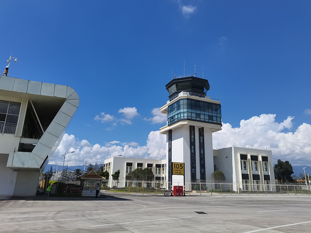 德宏芒市机场T2航站楼图片