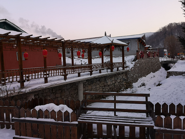 15:00左右,我们到达东升雪谷.
