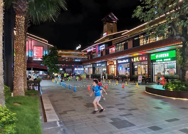 横琴中央汇美食广场