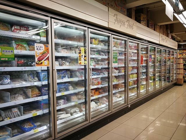 粮油,酒水饮料牛奶,糖果巧克力,新鲜蔬果,冷冻冷藏海鲜肉品,熟食便当