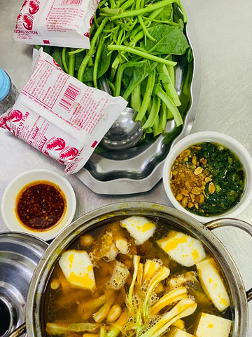 "芽庄，越南美食，当地人_瓦片烤肉(13号店)"的评论图片