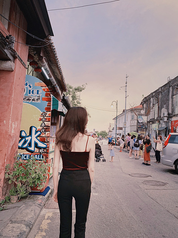 "充满艺术气息的乔治市，色彩斑斓的建筑和网红壁画街，随手一拍都是大片。槟城旅游攻略_槟城"的评论图片