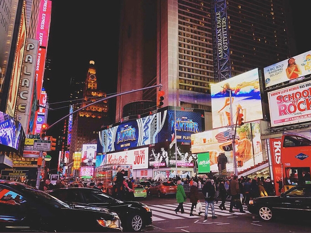 "🇺🇸美国｜答应我来纽约一定要来时代广场🌃_时代广场"的评论图片