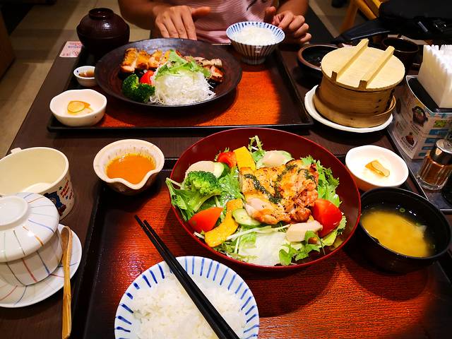 MAJI MAJI 集食行乐