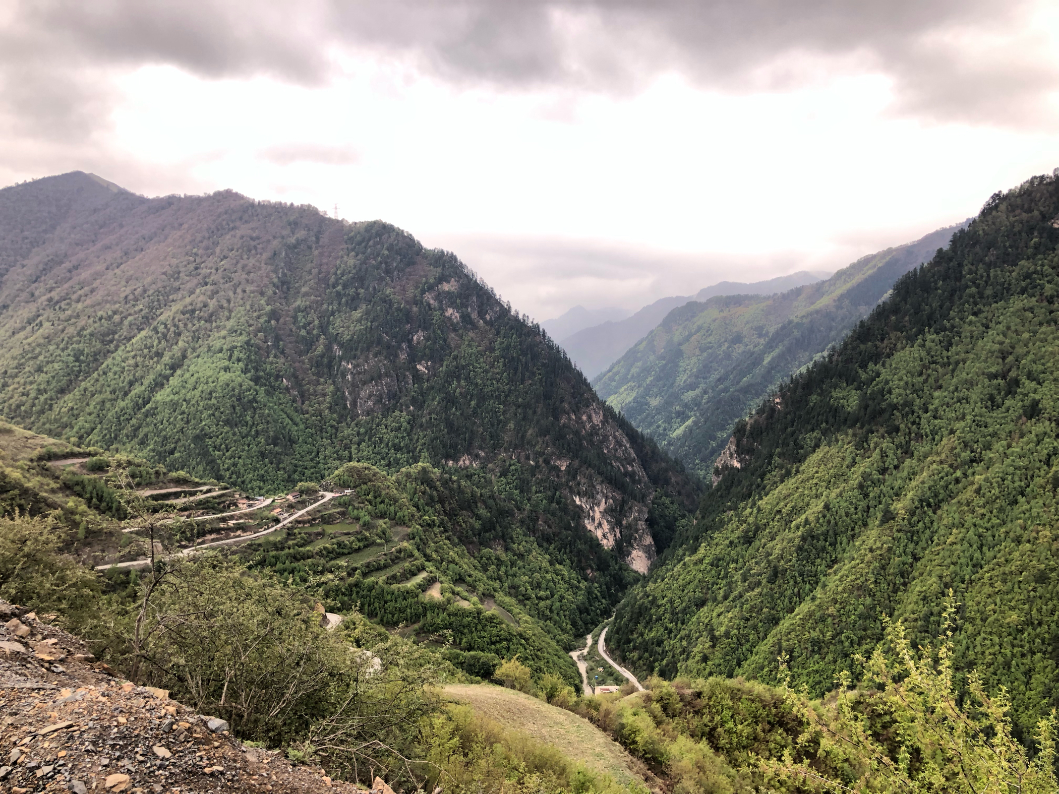 岷山铁尺梁图片