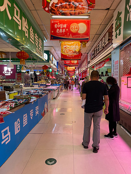 哈尔滨道里菜市场(大商新一百购物广场店)旅游景点攻略图