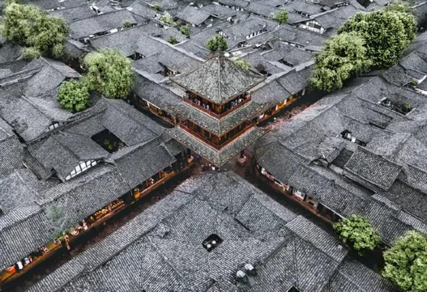这两座千年古城，一个是风水之都，一个代表了中国传统建筑艺术_阆中