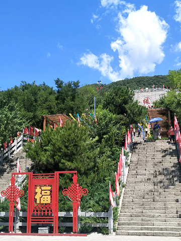 三盘说的是盘山的三盘胜景暮雨是傍晚的云气飞帛涧位于盘山风景区古佛