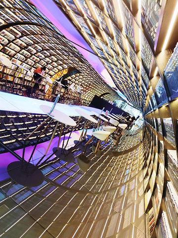 "西湖边最美网红书店📚最天使文创书城📎是书店也是拍照圣地_杭州"的评论图片