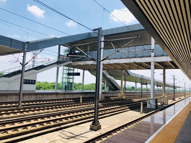 绍兴东站-站前广场