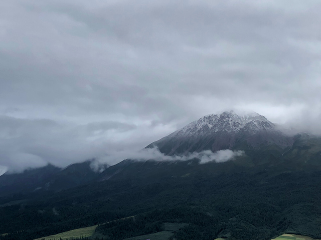 "卓尔山的雨天_卓尔山"的评论图片