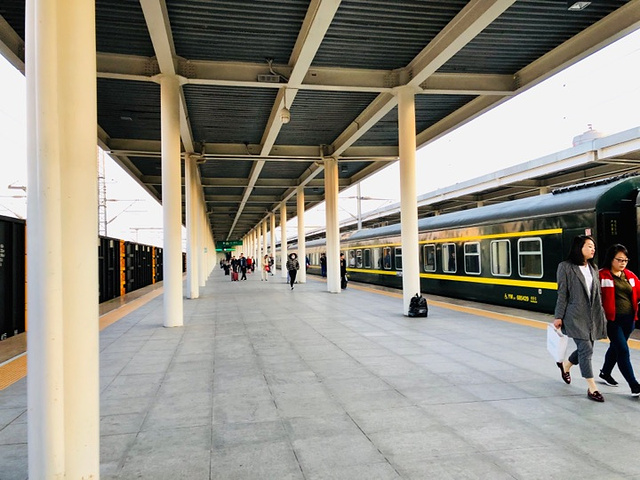 "集宁南站（乌兰察布的老火车站）_集宁南站"的评论图片