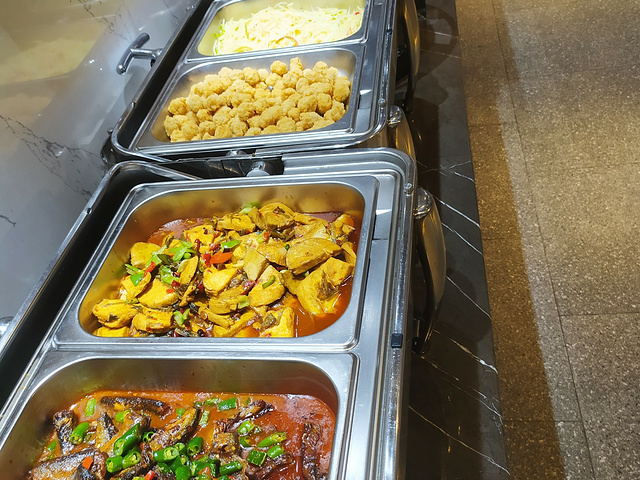 【小e探店】难吃的自助快餐