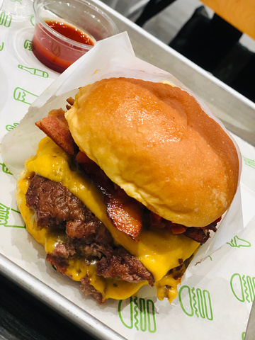 queen of tart  香草冰激凌 蛋挞 草莓酱91shroom burger 素食蘑菇