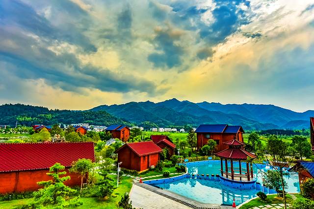 柃蜜小镇·白崖山景区