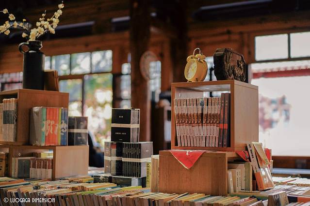 东方书店(光华街店)