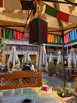 拉萨邦达仓古建酒店·咱们的藏餐馆(八角街2分店)旅游景点攻略图