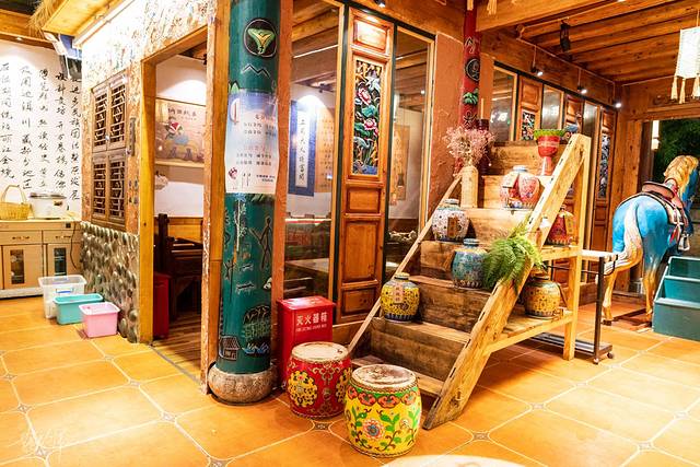 滇西王子·云南26民族风情美食餐厅(五一街店)