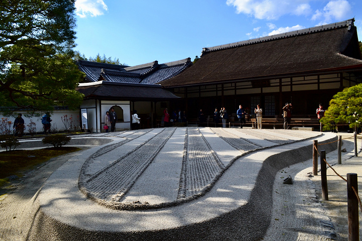 "银阁寺本名慈照寺，与金阁寺一样，同为临济宗相国寺派寺院，也是室町时代所建。银阁寺门票_银阁寺"的评论图片